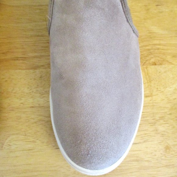 Blondo Waterproof Women's Riyan Slip On Casual Shoe Flat Tan Beige Suede Size 8 - Picture 2 of 11